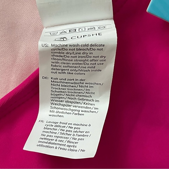 NWT CUPSHE Women’s Deep V-Neck Ruffled Lace Up One Piece Swimsuit Hot Pink Small - Picture 13 of 13